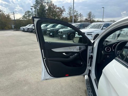 Used 2020 Mercedes-Benz GLC 300 4MATIC Coupe image 9