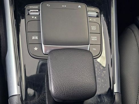 Used 2023 Mercedes-Benz GLB 250 4MATIC image 36