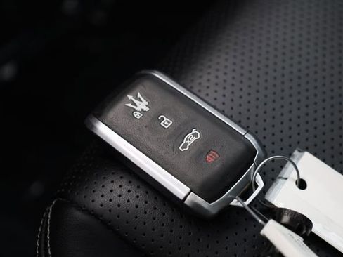 Used 2023 Maserati Grecale GT image 27