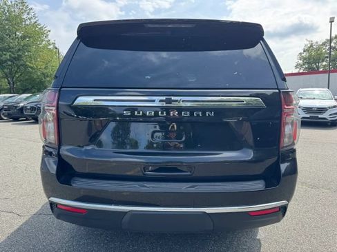 Used 2024 Chevrolet Suburban LS w/ Driver Alert Package AWD/4WD image 4