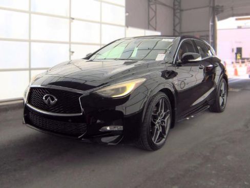 Used 2018 INFINITI QX30 Sport w/ Sport Leather Package FWD image 1