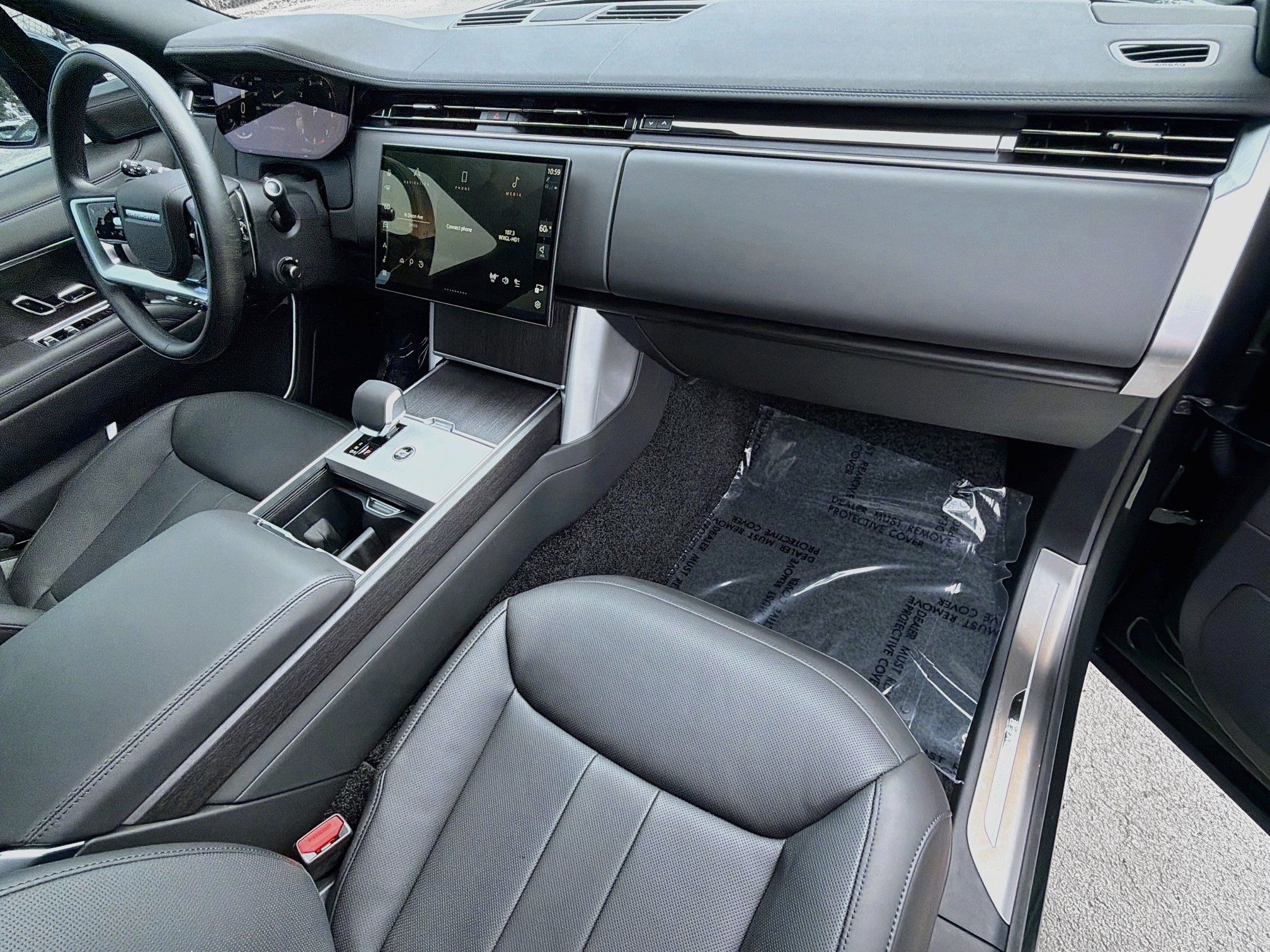 Used 2026 Land Rover Range Rover SE AWD/4WD image 15