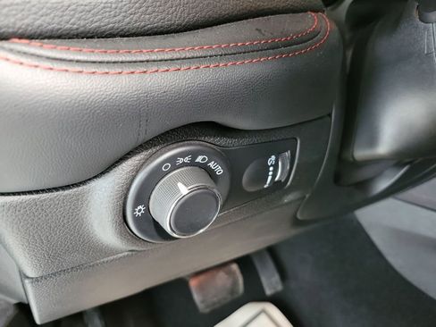 Used 2024 Dodge Durango GT AWD/4WD image 41