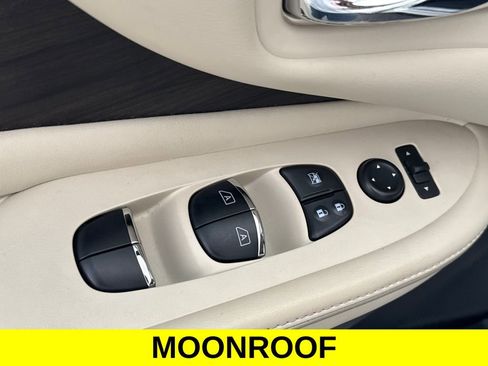Used 2020 Nissan Murano Platinum w/ Cargo Package image 12
