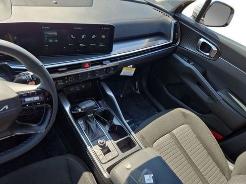 New 2026 Kia Sorento LX FWD image 21