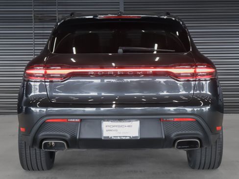 Certified 2024 Porsche Macan AWD/4WD image 9