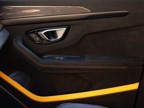 Used 2024 Lamborghini Urus Performante image 14