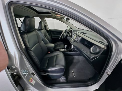Used 2016 Toyota RAV4 Limited image 33