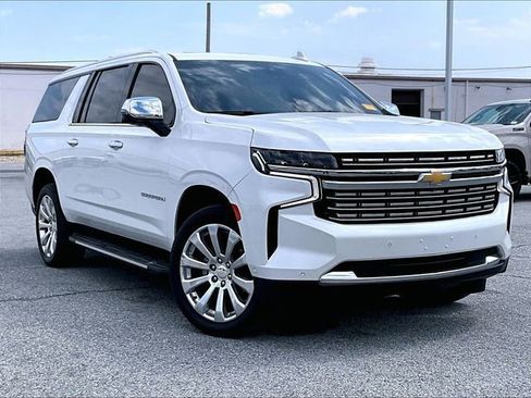 Used 2023 Chevrolet Suburban Premier w/ Advanced Technology Package AWD/4WD image 1