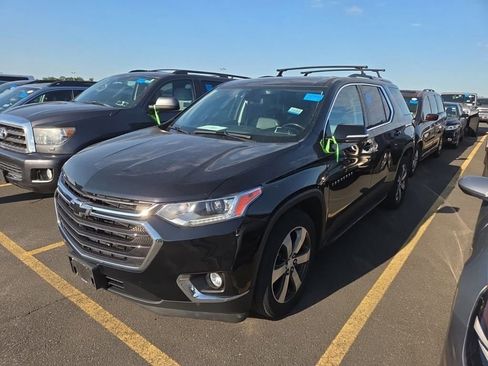 Used 2018 Chevrolet Traverse LT AWD/4WD image 5