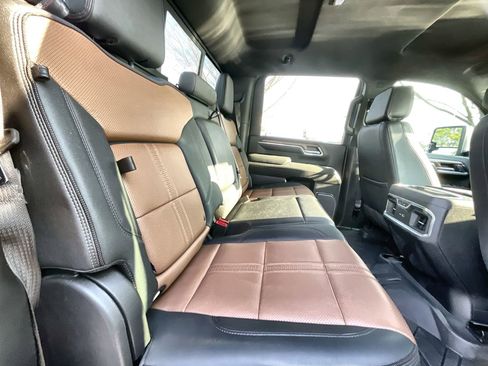 Used 2024 Chevrolet Silverado 2500 High Country w/ Technology Package image 26