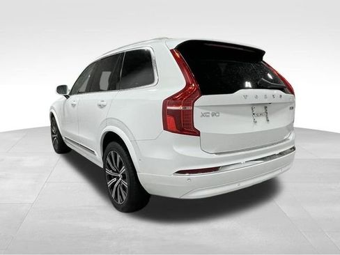 Used 2024 Volvo XC90 B5 Plus w/ Protection Package Premier image 7