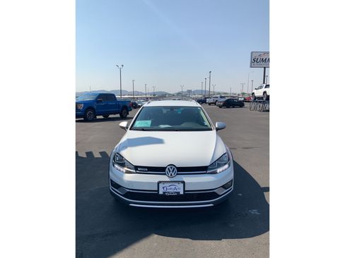 Used 2019 Volkswagen Golf Alltrack S AWD/4WD image 3