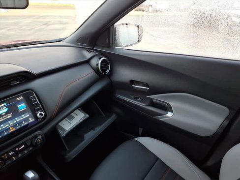Used 2024 Nissan Kicks SR w/ SR Premium Package image 21