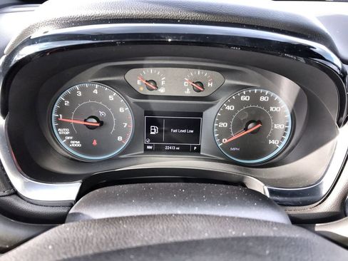 Used 2023 Chevrolet Traverse LT image 15