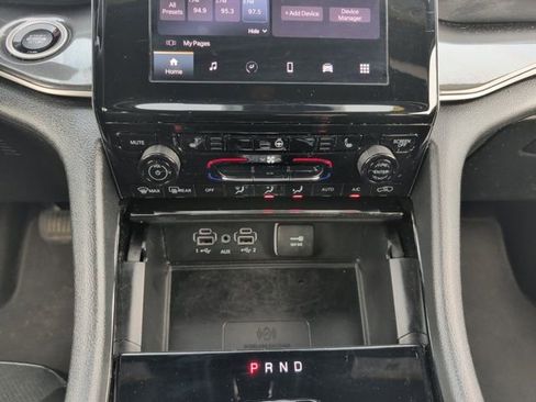 Used 2023 Jeep Grand Cherokee Altitude image 25