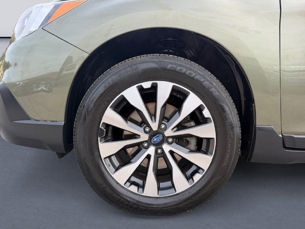 Used 2017 Subaru Outback 2.5i Limited AWD/4WD image 9