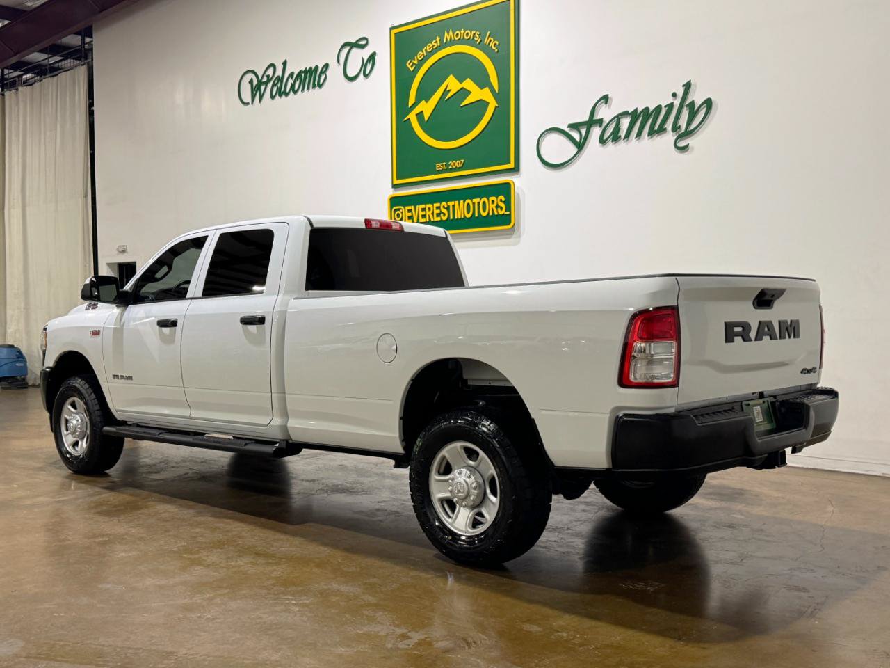 Used 2022 RAM 2500 Tradesman AWD/4WD image 6