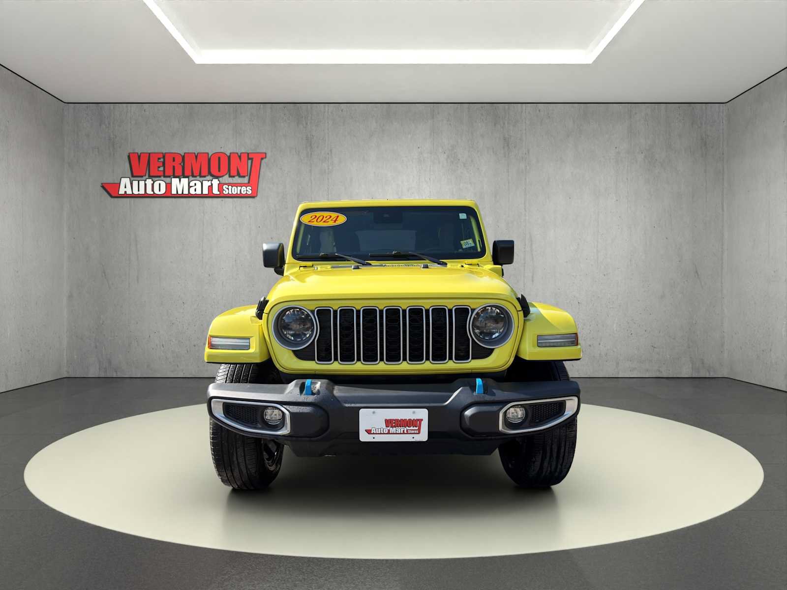 Used 2024 Jeep Wrangler Unlimited Sahara AWD/4WD image 2