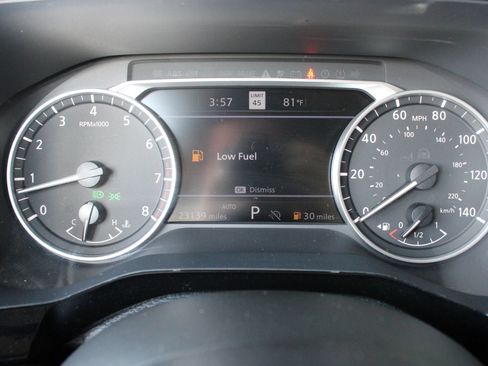 Used 2024 Nissan Pathfinder SL w/ Cargo Package AWD/4WD image 29