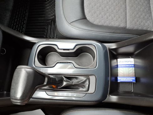 Used 2017 Chevrolet Colorado Z71 image 25