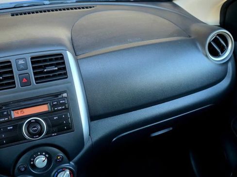 Used 2014 Nissan Versa SV FWD image 25