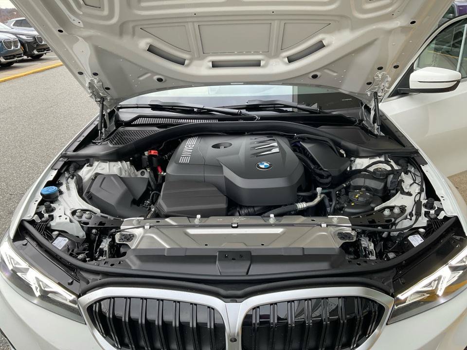 Used 2026 BMW 330i Sedan w/ Convenience Package RWD image 16
