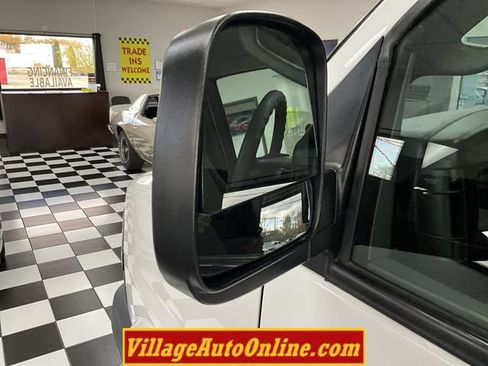 Used 2019 Chevrolet Express 2500 w/ Driver Convenience Package RWD image 11