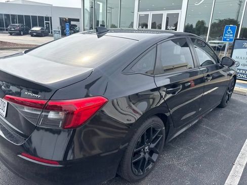 Used 2022 Honda Civic Sport image 4
