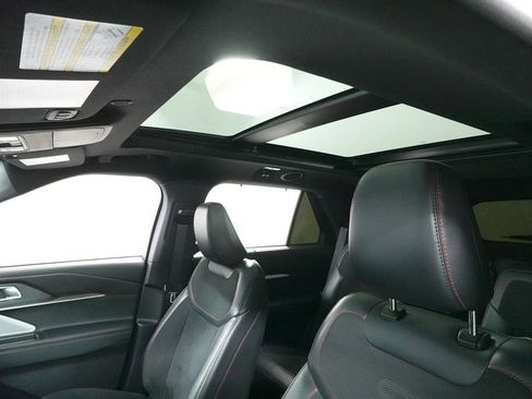 Certified 2025 Ford Explorer ST AWD/4WD image 25