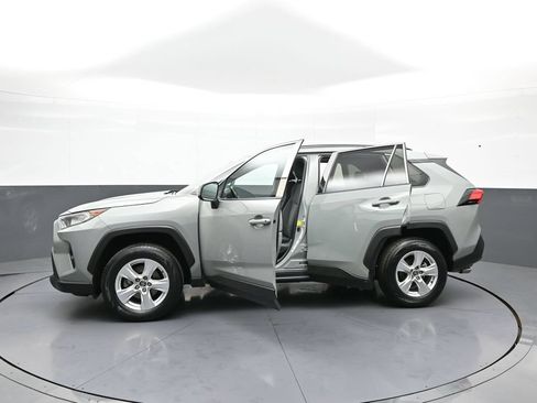 Certified 2020 Toyota RAV4 XLE w/ Convenience Package AWD/4WD image 44