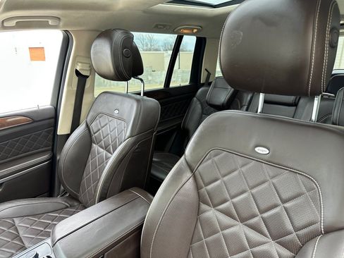 Used 2019 Mercedes-Benz GLS 550 4MATIC image 12