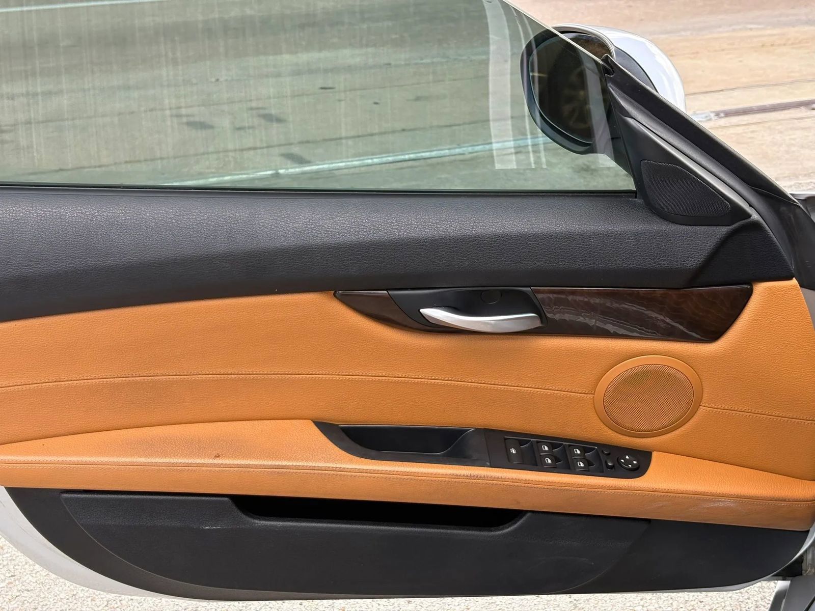 Used 2012 BMW Z4 sDrive28i w/ Sport Pkg RWD image 6