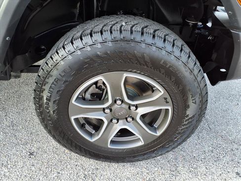 Used 2021 Jeep Wrangler Sport S image 9