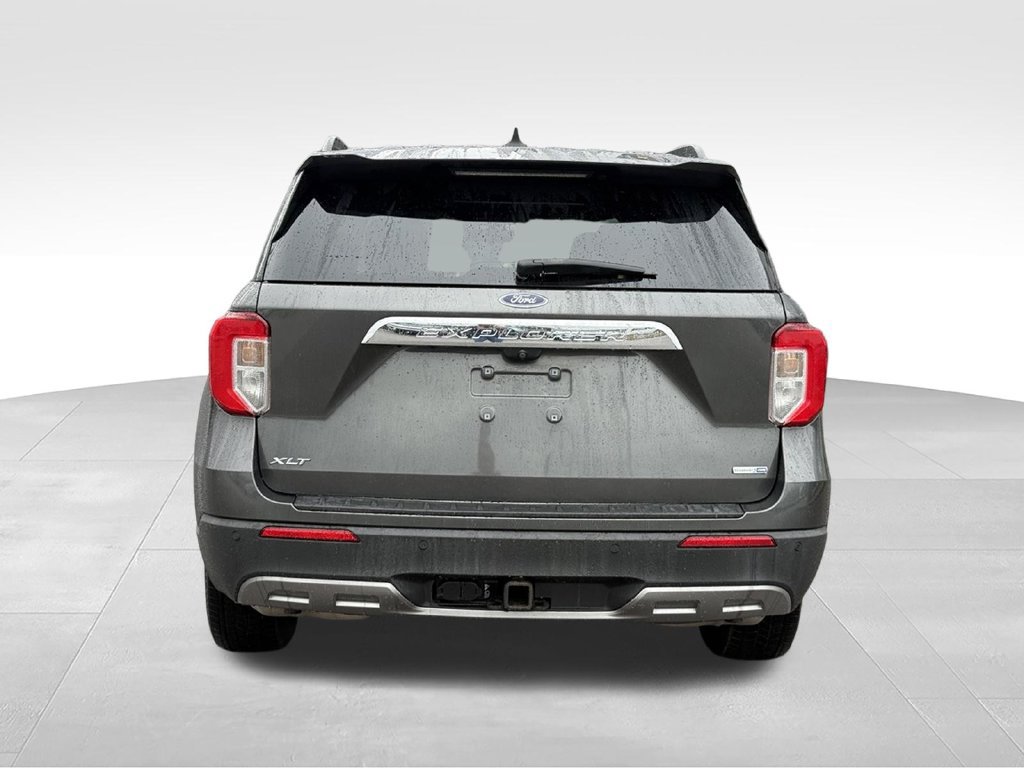 Used 2020 Ford Explorer XLT w/ Equipment Group 202A AWD/4WD image 26