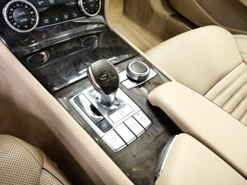 Used 2017 Mercedes-Benz SL 550 image 20