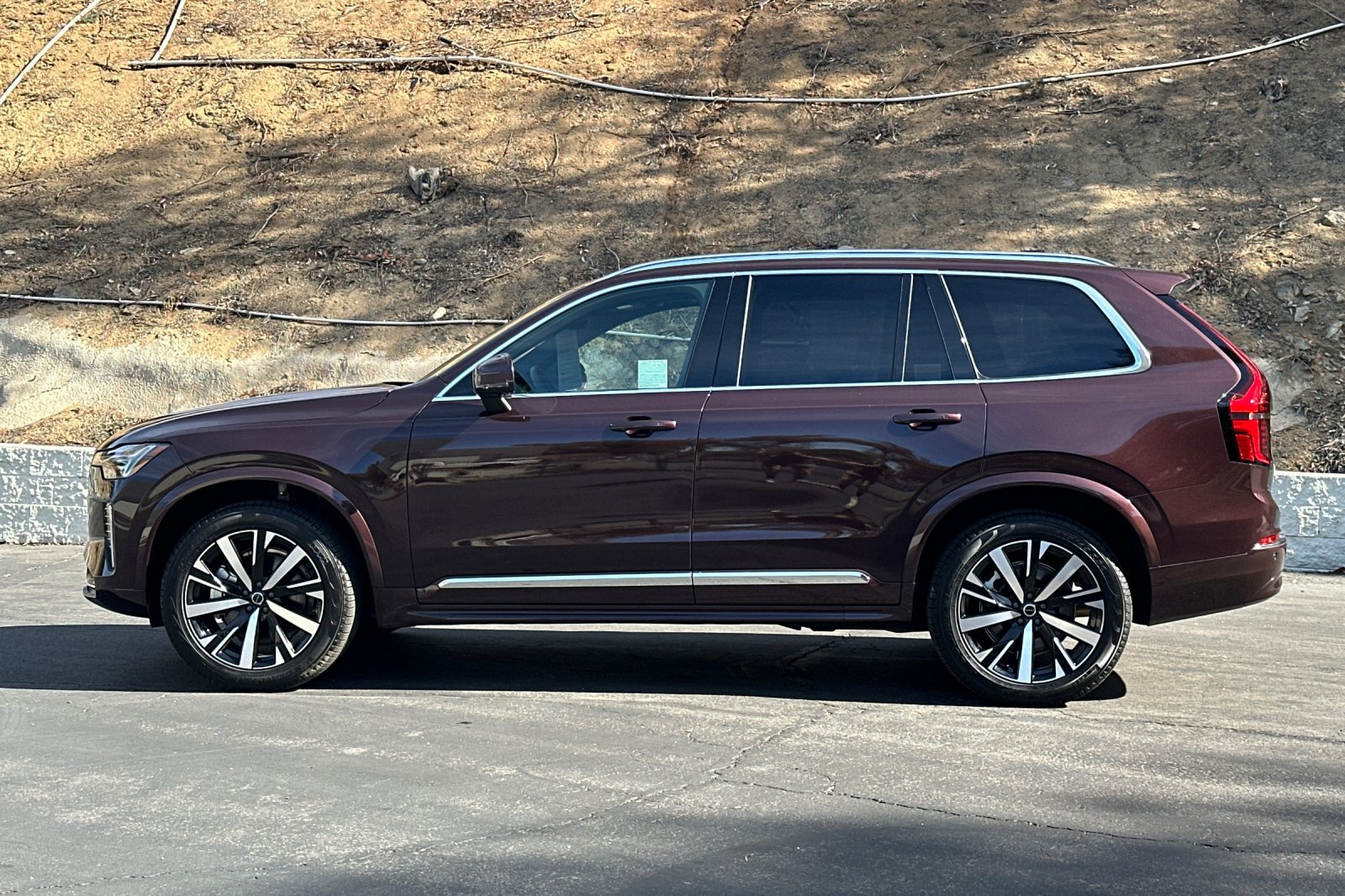 Certified 2026 Volvo XC90 B5 Core AWD/4WD image 8