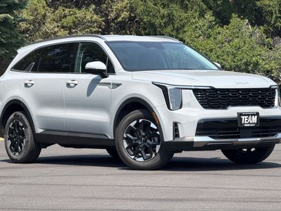 Used 2025 Kia Sorento S