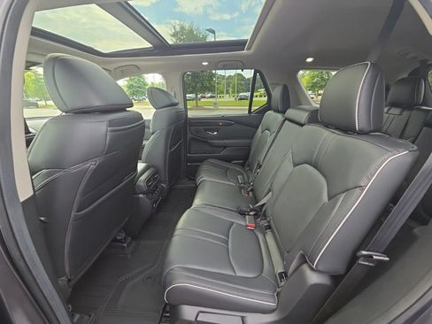 Used 2024 Honda Pilot Elite image 12