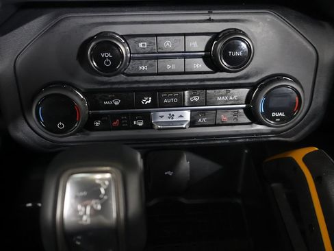Used 2024 Ford Bronco Badlands AWD/4WD image 46