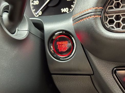 Certified 2025 Honda HR-V Sport image 22