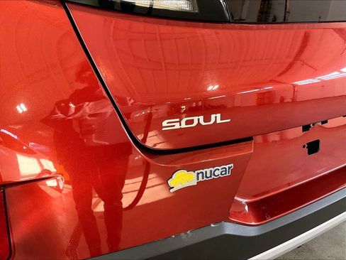 Used 2023 Kia Soul LX image 26