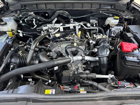 Used 2025 Ford Bronco Big Bend AWD/4WD image 9