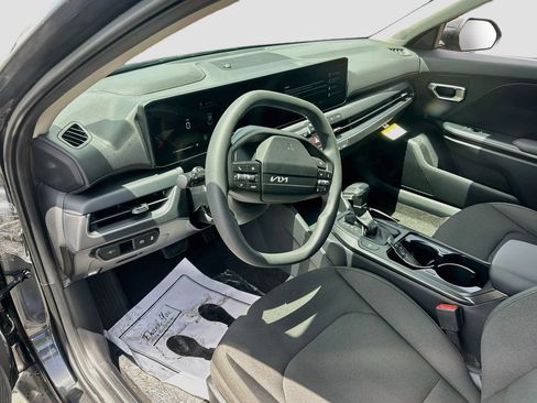 New 2026 Kia K4 FWD image 9
