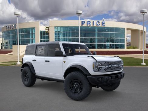 New 2026 Ford Bronco Badlands image 7