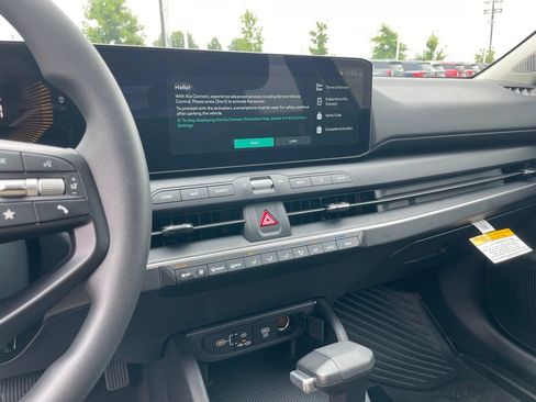 New 2026 Kia K4 FWD image 15
