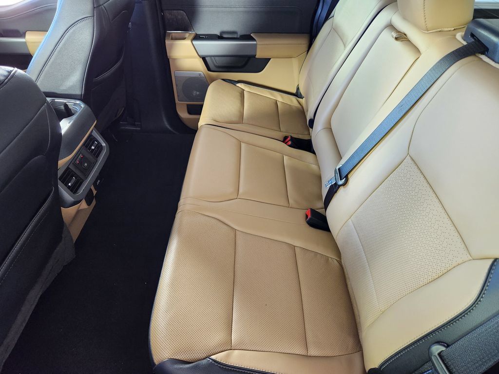 Used 2023 Ford F250 Lariat w/ Sport Appearance Package AWD/4WD image 13
