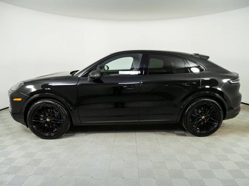 Certified 2026 Porsche Cayenne Coupe AWD/4WD image 2