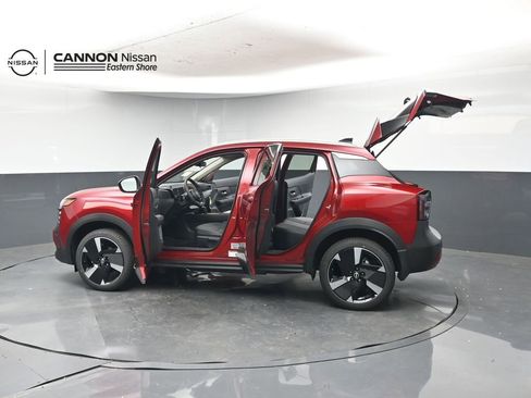 New 2026 Nissan Kicks SR FWD image 45