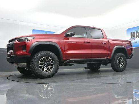 New 2026 Chevrolet Colorado ZR2 w/ Technology Package AWD/4WD image 18